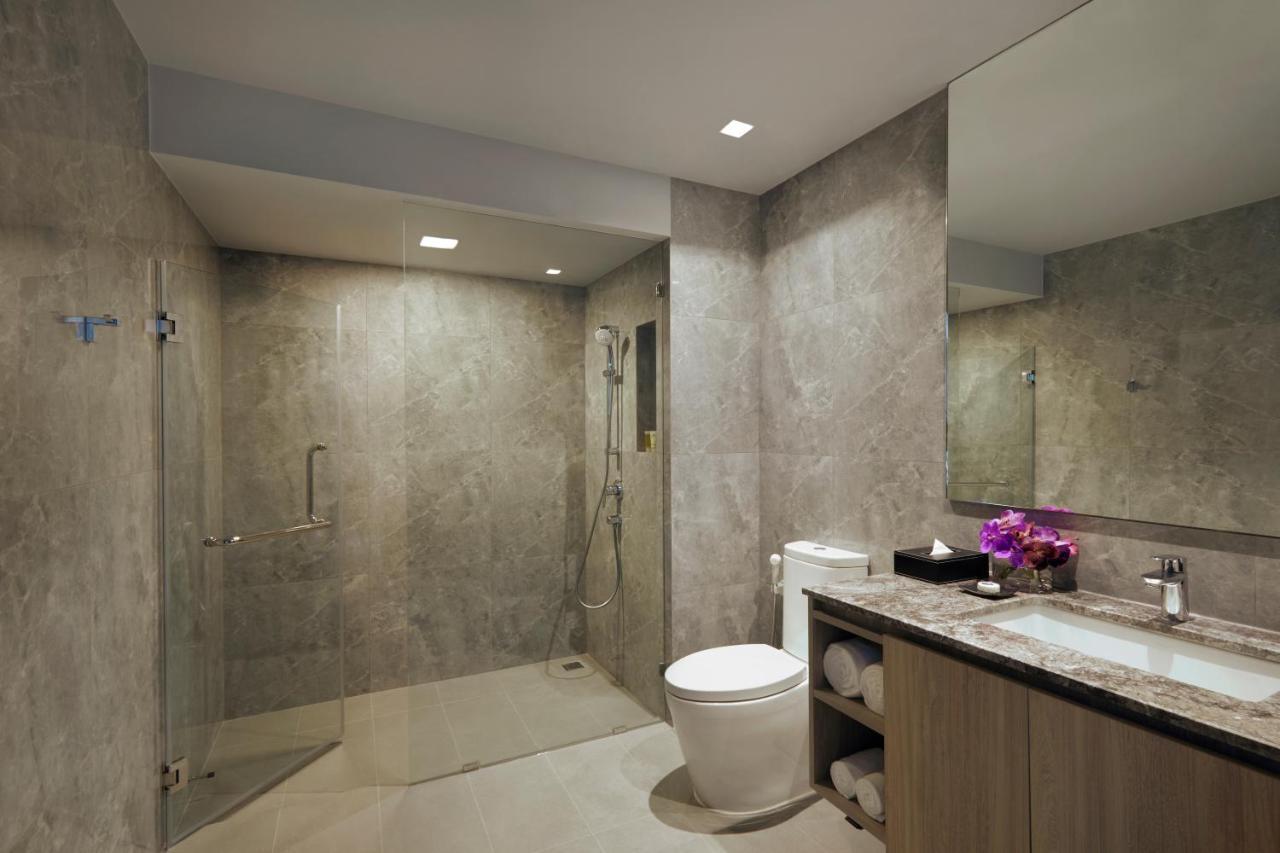 Somerset Rama 9 Bangkok Eksteriør billede A wet bathroom in Singapore